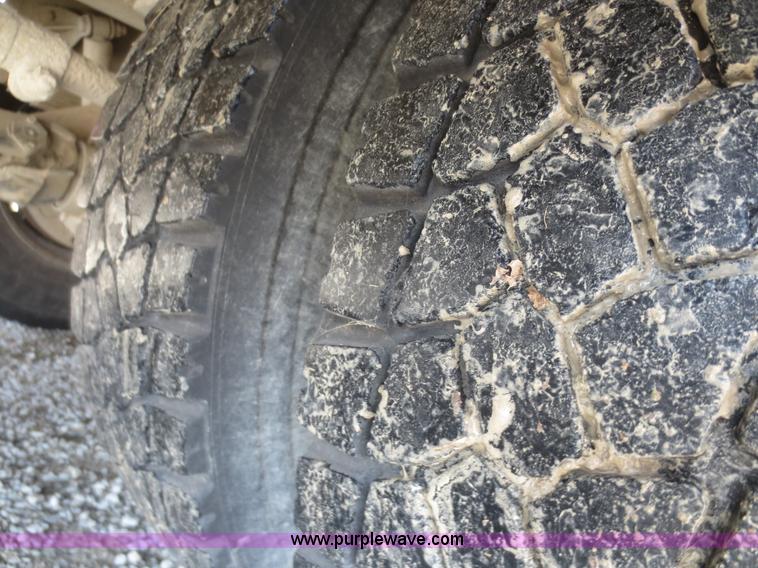 image for item F8201 1997 Spartan Crown 027-3506-77 school bus