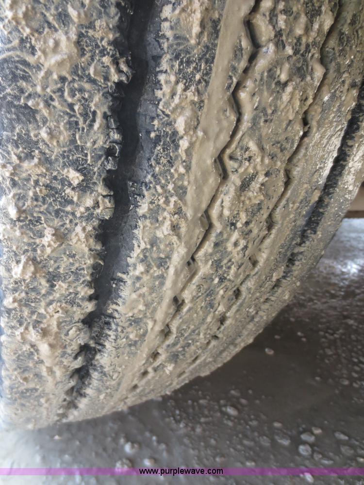 image for item F8201 1997 Spartan Crown 027-3506-77 school bus