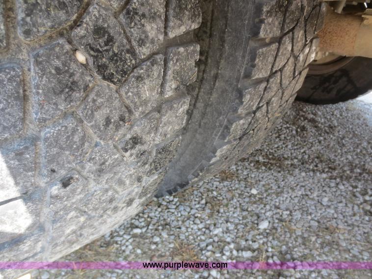 image for item F8201 1997 Spartan Crown 027-3506-77 school bus