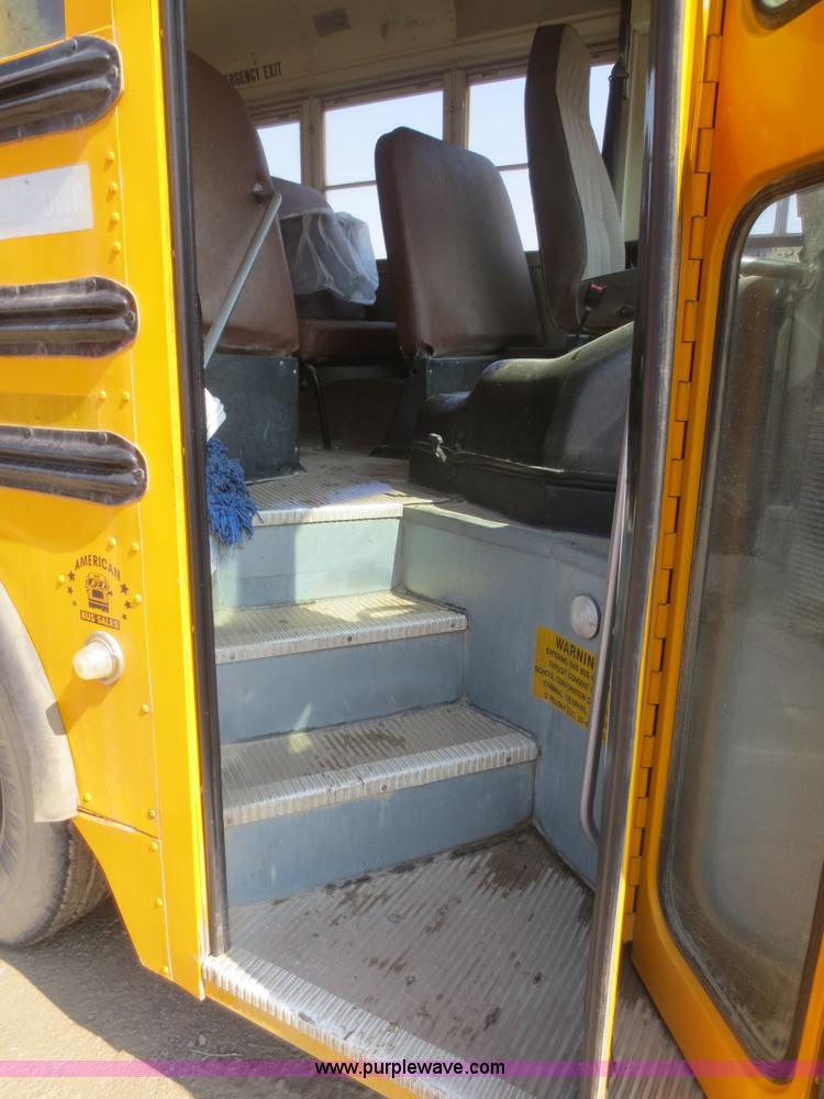 image for item F8201 1997 Spartan Crown 027-3506-77 school bus
