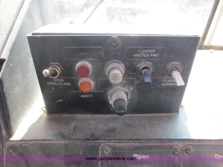 image for item F8201 1997 Spartan Crown 027-3506-77 school bus