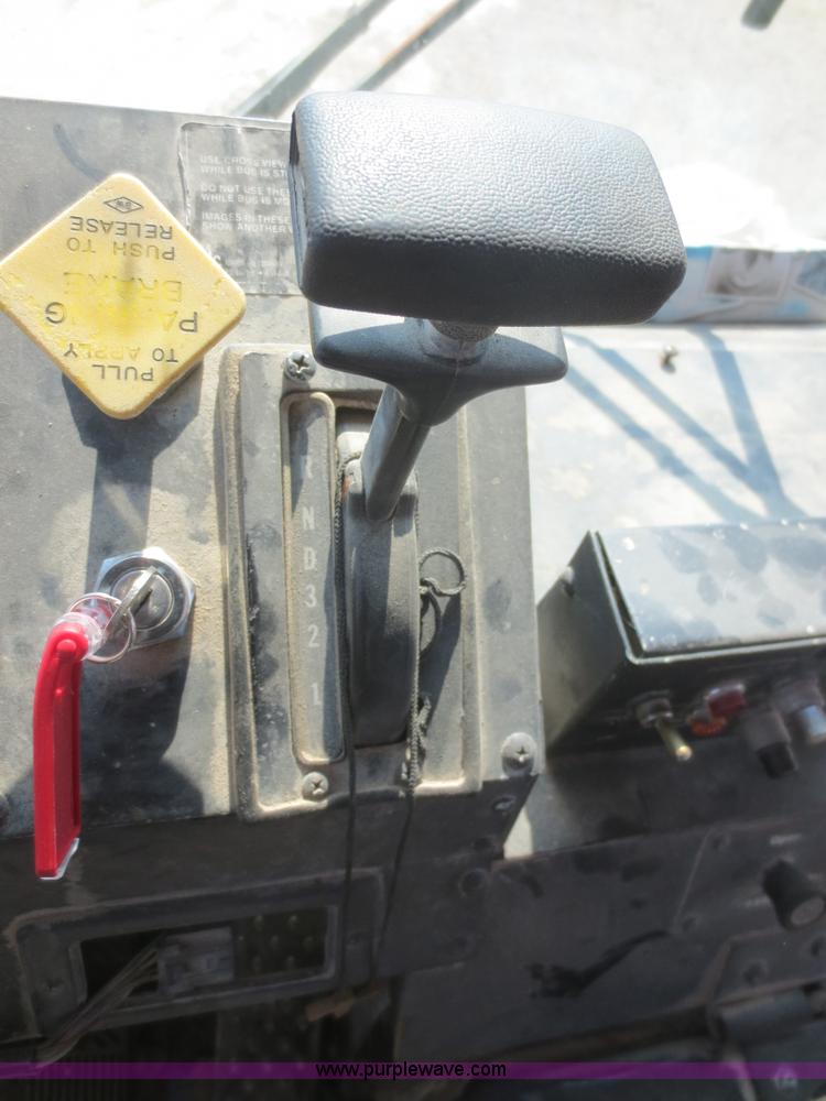 image for item F8201 1997 Spartan Crown 027-3506-77 school bus