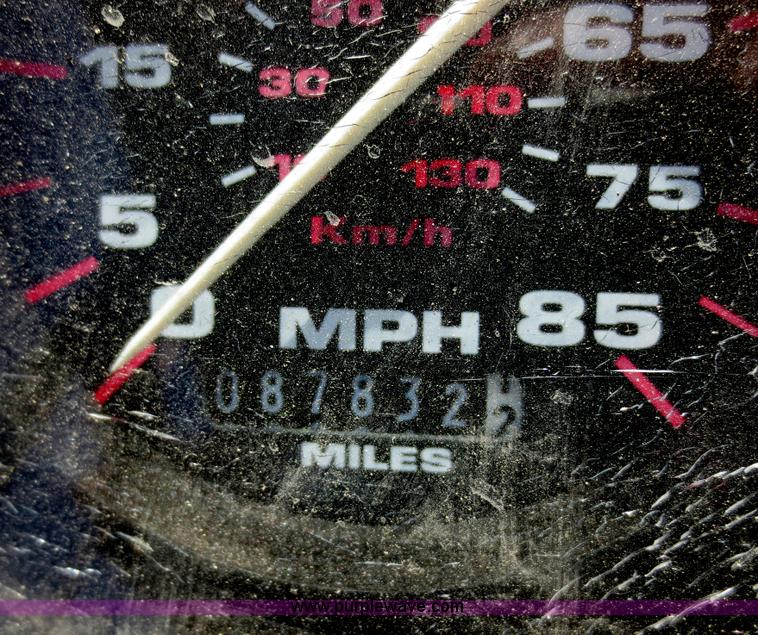 image for item F8201 1997 Spartan Crown 027-3506-77 school bus