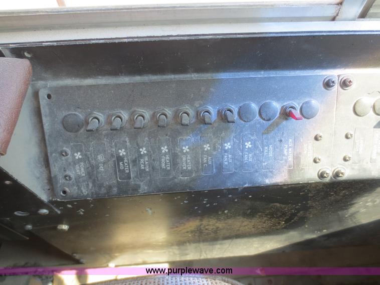 image for item F8201 1997 Spartan Crown 027-3506-77 school bus