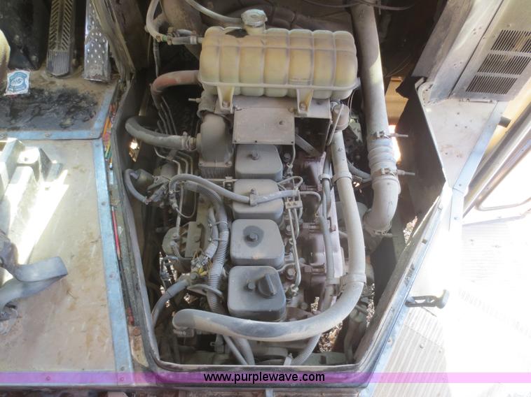 image for item F8201 1997 Spartan Crown 027-3506-77 school bus