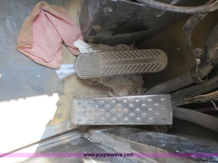 image for item F8202 1997 Spartan Crown 027-356-77 school bus