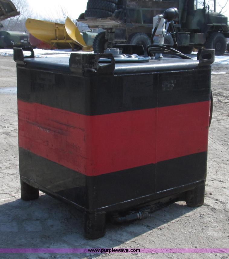 image for item G2308 Sun Oil bulk oil dispensing tank