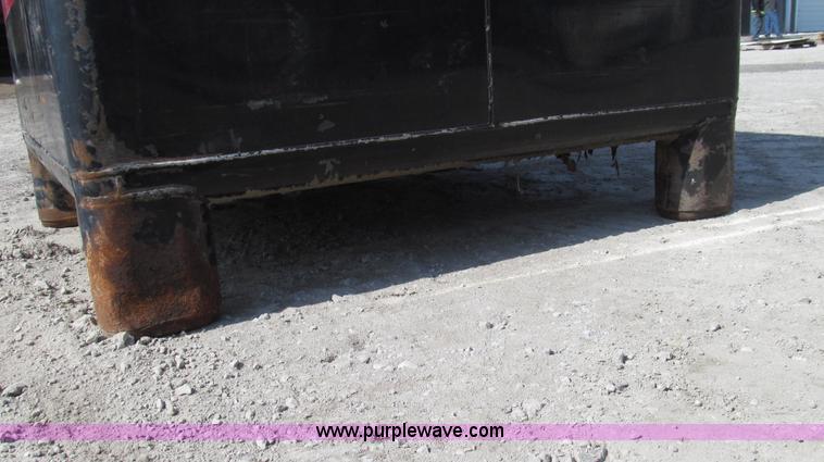 image for item G2308 Sun Oil bulk oil dispensing tank