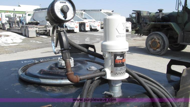 image for item G2308 Sun Oil bulk oil dispensing tank