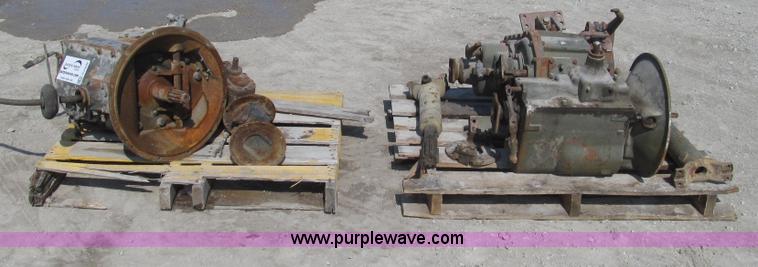 image for item G2309 Dana transmission and transfer case