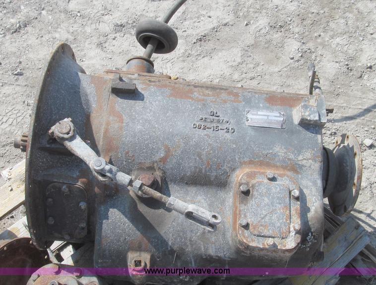 image for item G2309 Dana transmission and transfer case