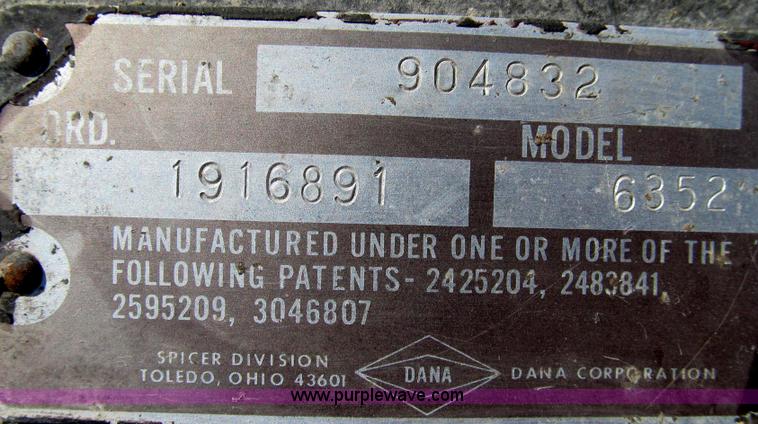image for item G2309 Dana transmission and transfer case
