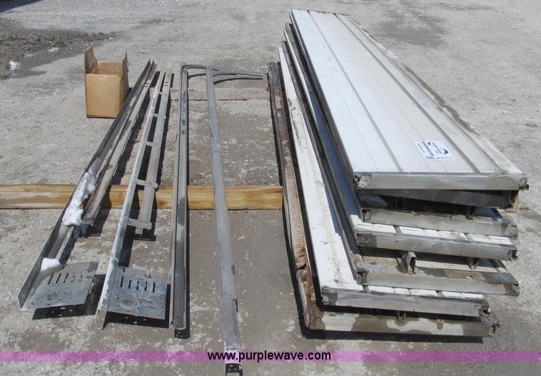 image for item G2313 Insulated overhead shop door