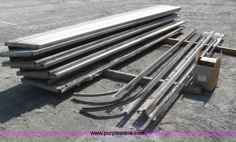 image for item G2313 Insulated overhead shop door