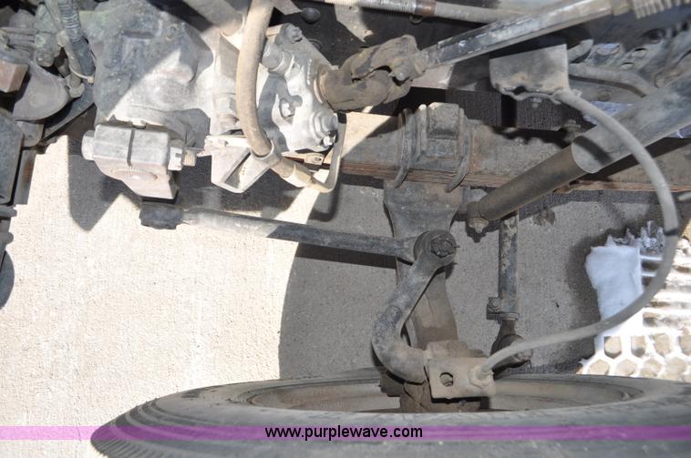 image for item G6415 1982 Ford F800 fire truck