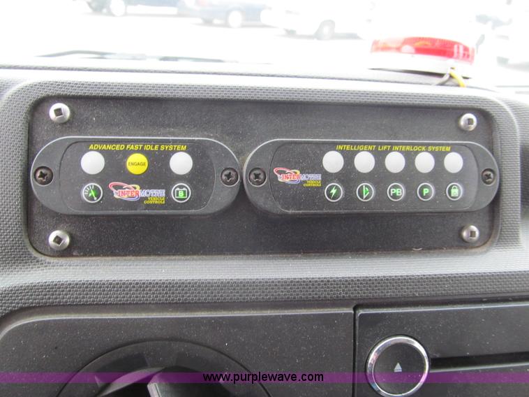 image for item G9517 2009 Ford E450 Starcraft transfit bus