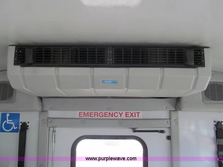 image for item G9517 2009 Ford E450 Starcraft transfit bus