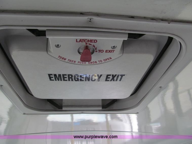 image for item G9517 2009 Ford E450 Starcraft transfit bus