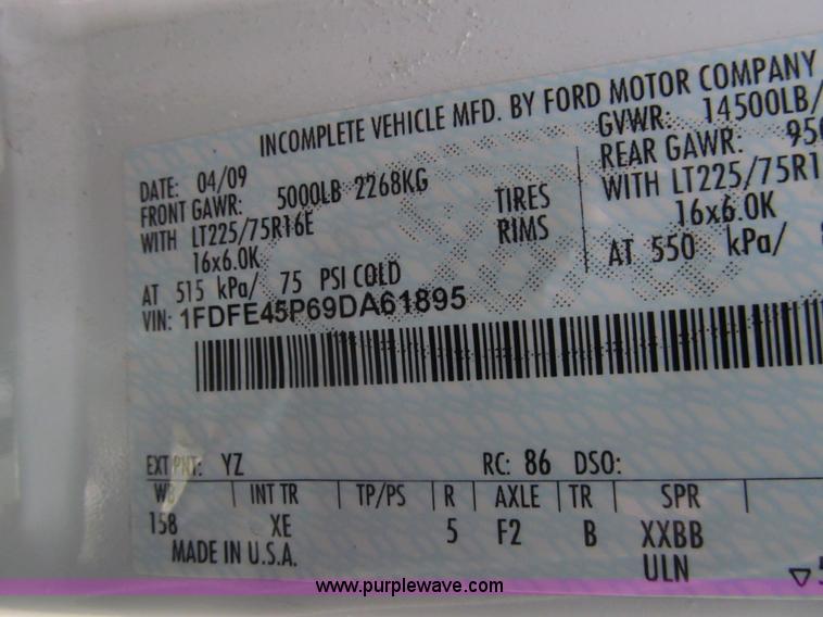 image for item G9517 2009 Ford E450 Starcraft transfit bus