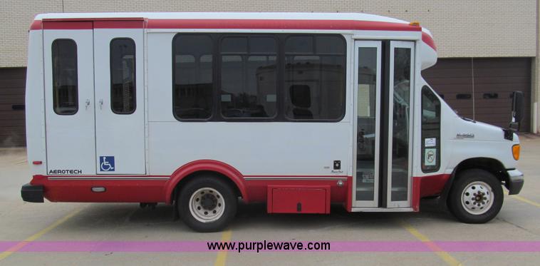 image for item G9518 2006 Ford E350 Super Duty Eldorado transit bus