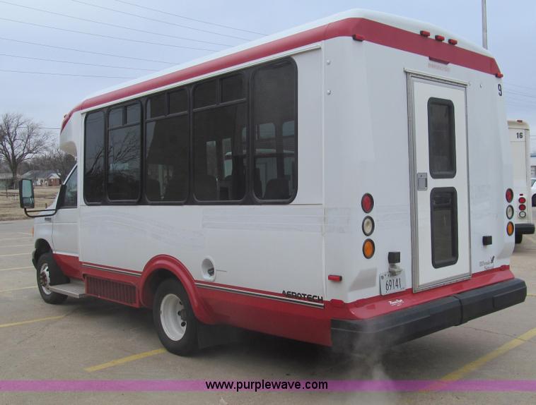 image for item G9518 2006 Ford E350 Super Duty Eldorado transit bus