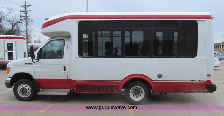 image for item G9518 2006 Ford E350 Super Duty Eldorado transit bus