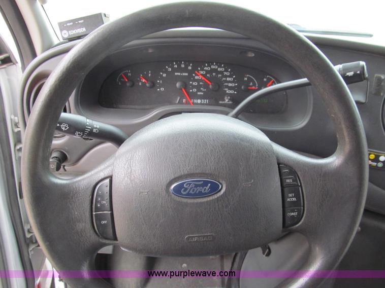 image for item G9518 2006 Ford E350 Super Duty Eldorado transit bus