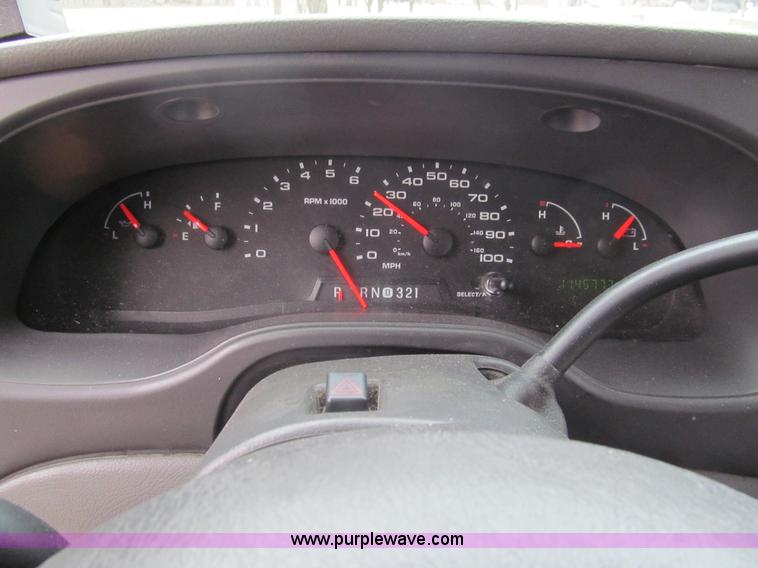 image for item G9518 2006 Ford E350 Super Duty Eldorado transit bus