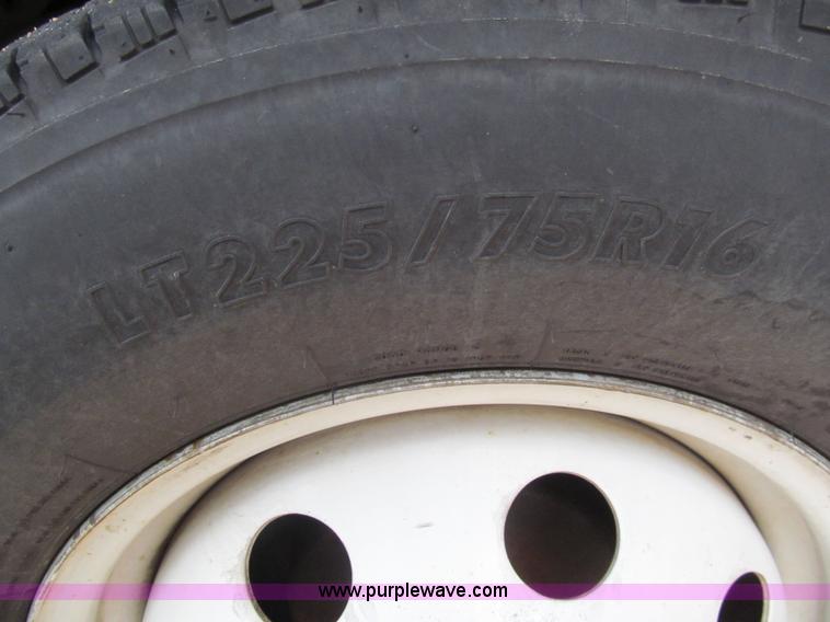 image for item G9518 2006 Ford E350 Super Duty Eldorado transit bus