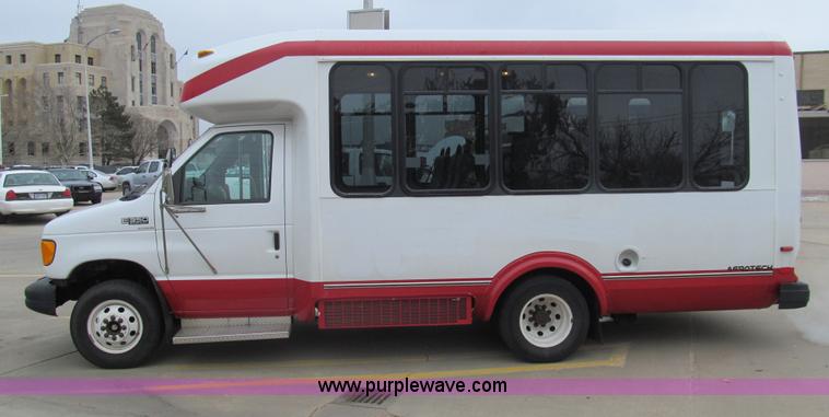 image for item G9519 2005 Ford E350 Super Duty Eldorado transit bus