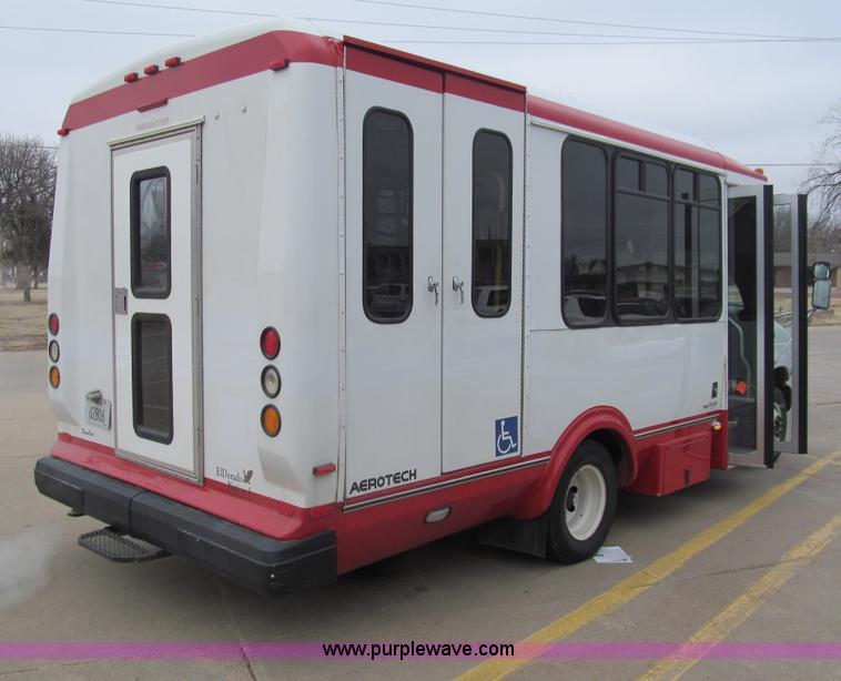 image for item G9519 2005 Ford E350 Super Duty Eldorado transit bus