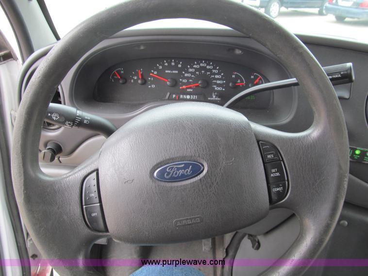 image for item G9519 2005 Ford E350 Super Duty Eldorado transit bus