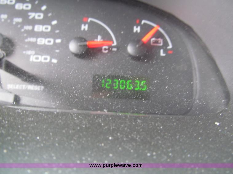 image for item G9519 2005 Ford E350 Super Duty Eldorado transit bus