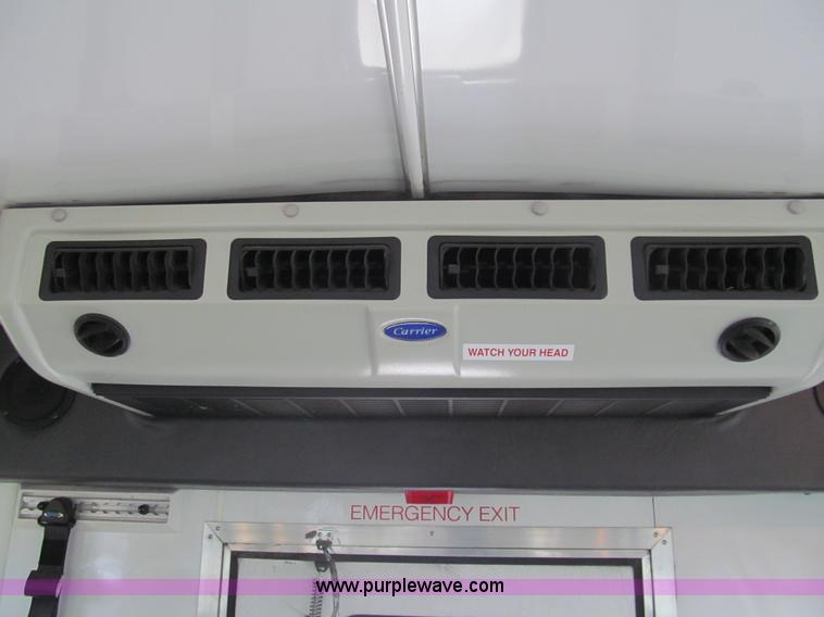 image for item G9519 2005 Ford E350 Super Duty Eldorado transit bus