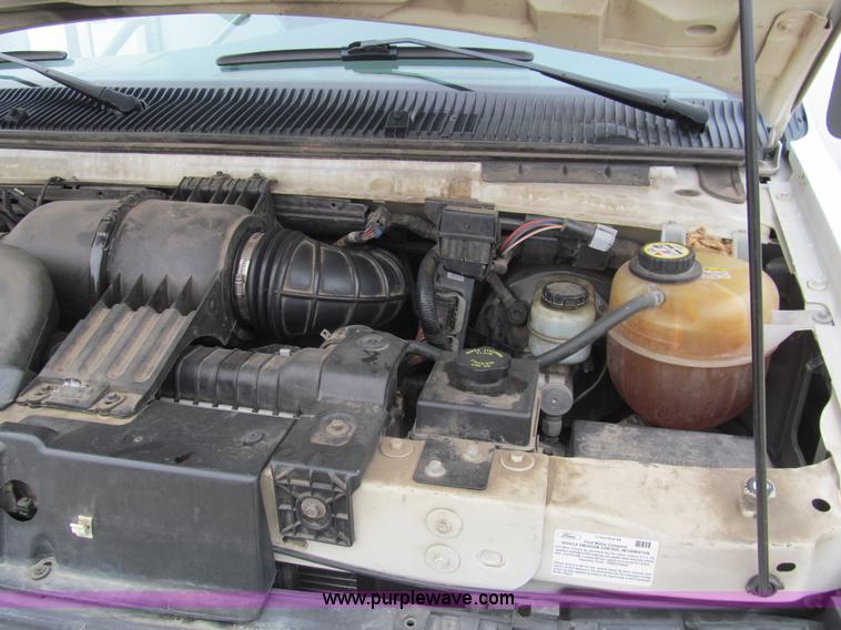 image for item G9519 2005 Ford E350 Super Duty Eldorado transit bus