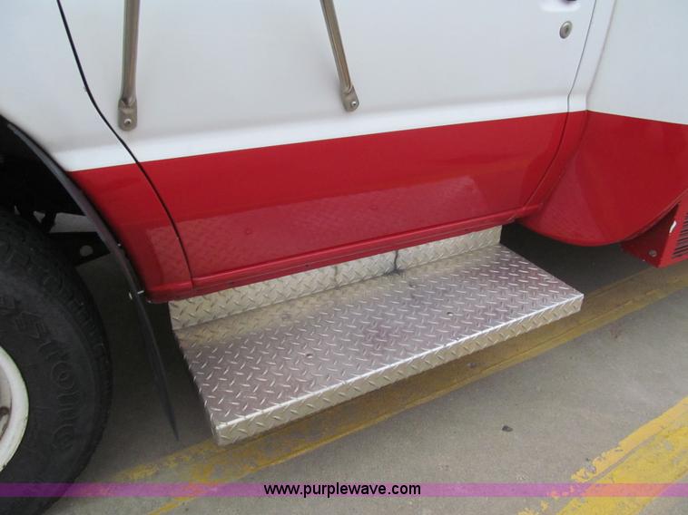 image for item G9519 2005 Ford E350 Super Duty Eldorado transit bus