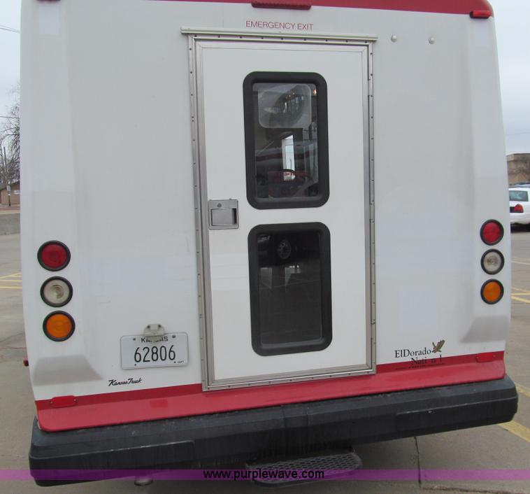 image for item G9519 2005 Ford E350 Super Duty Eldorado transit bus