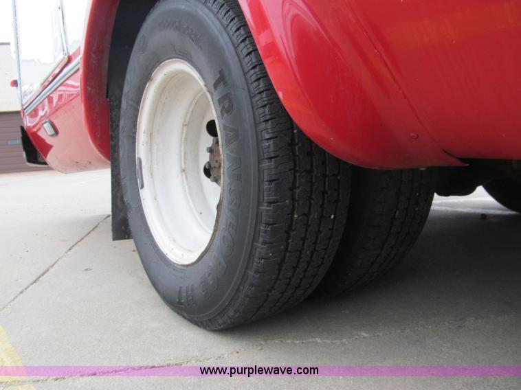 image for item G9519 2005 Ford E350 Super Duty Eldorado transit bus