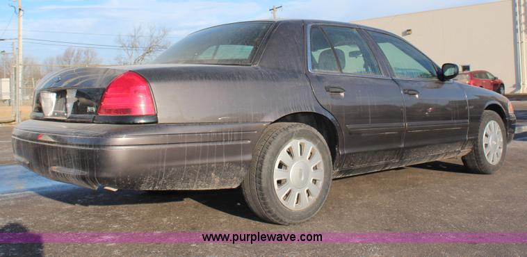 image for item H1428 2009 Ford Crown Victoria Police Interceptor