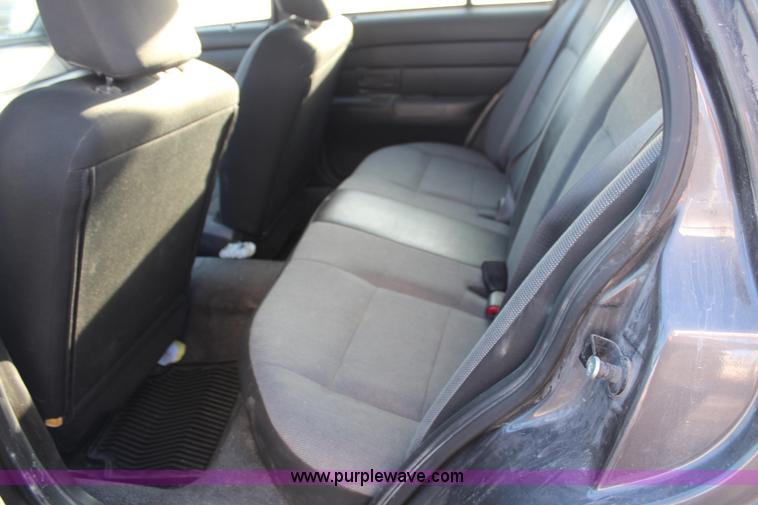 image for item H1428 2009 Ford Crown Victoria Police Interceptor
