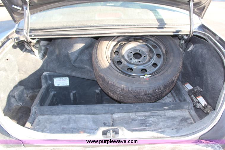 image for item H1428 2009 Ford Crown Victoria Police Interceptor