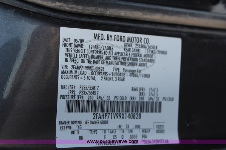 image for item H1428 2009 Ford Crown Victoria Police Interceptor