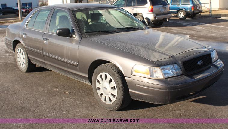 image for item H1429 2010 Ford Crown Victoria Police Interceptor