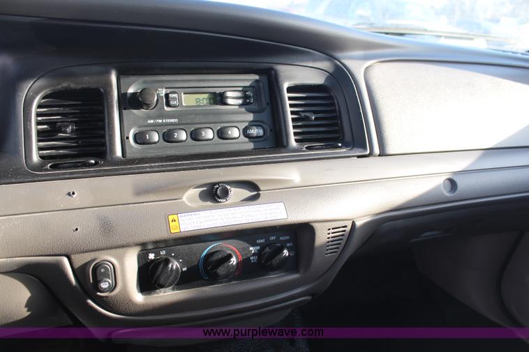 image for item H1429 2010 Ford Crown Victoria Police Interceptor