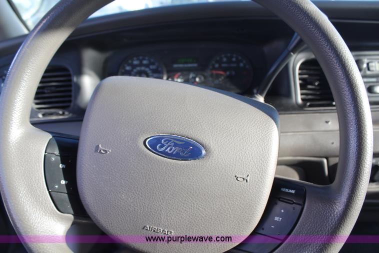 image for item H1429 2010 Ford Crown Victoria Police Interceptor