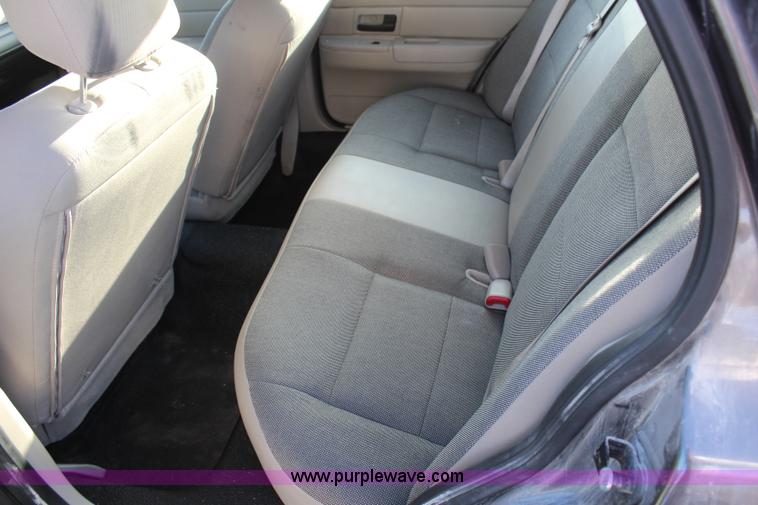 image for item H1429 2010 Ford Crown Victoria Police Interceptor