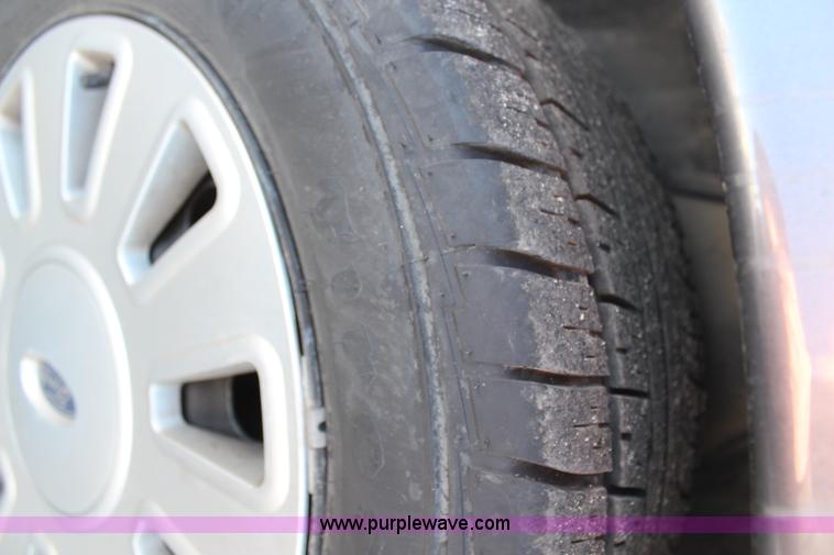 image for item H1429 2010 Ford Crown Victoria Police Interceptor