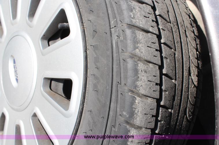 image for item H1429 2010 Ford Crown Victoria Police Interceptor