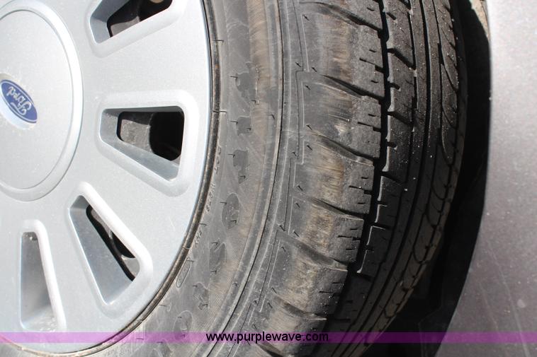 image for item H1429 2010 Ford Crown Victoria Police Interceptor