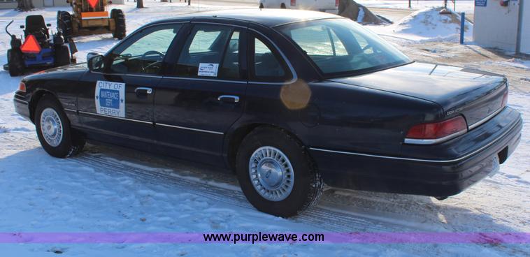 image for item H1455 1992 Ford Crown Victoria LX